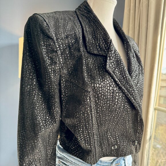Vintage 1980s Danier Cropped Black Suede Leather Jacket - Picture 2 of 12